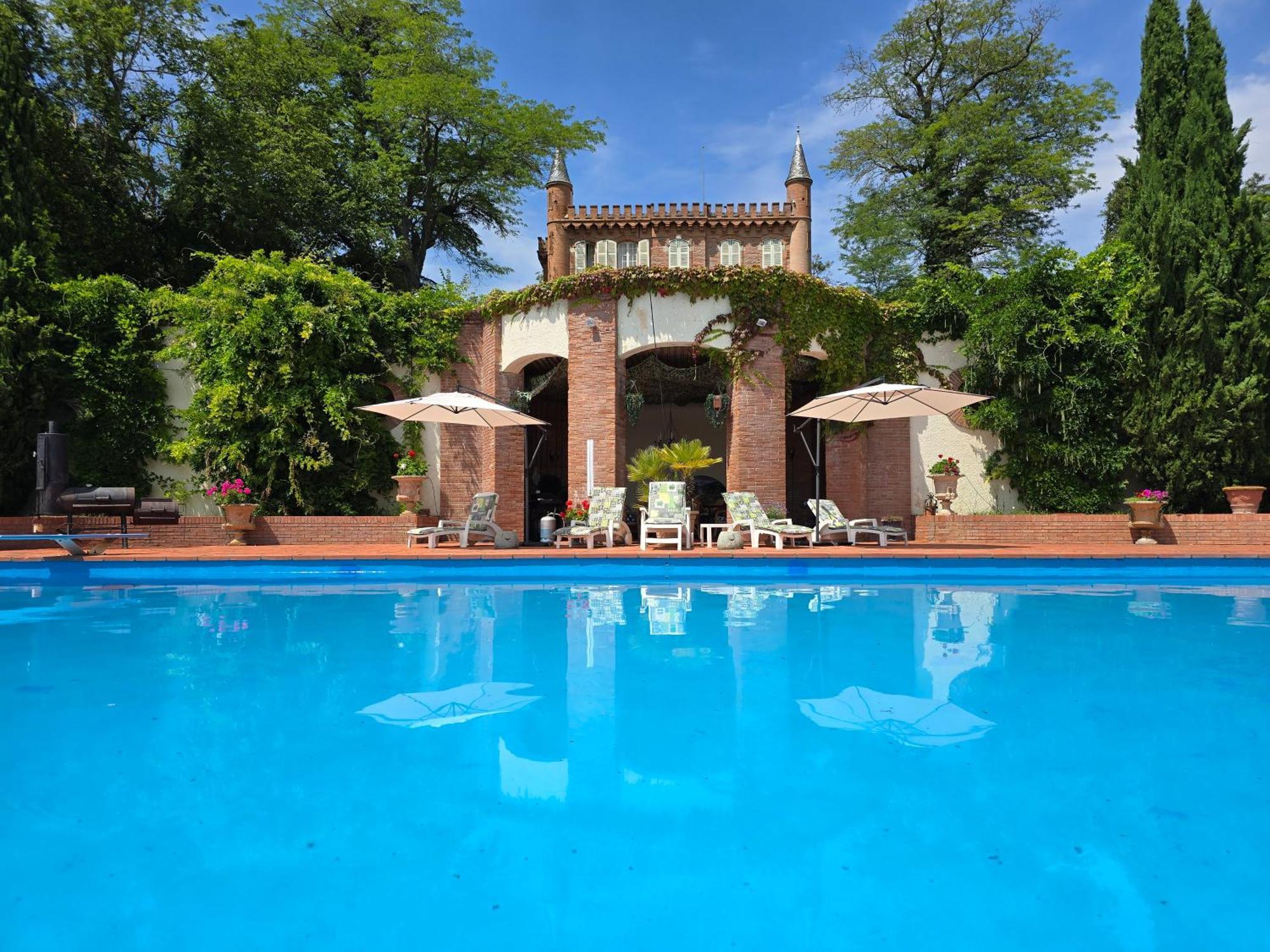 Chateau De Pys Guest House Latrape Exterior photo